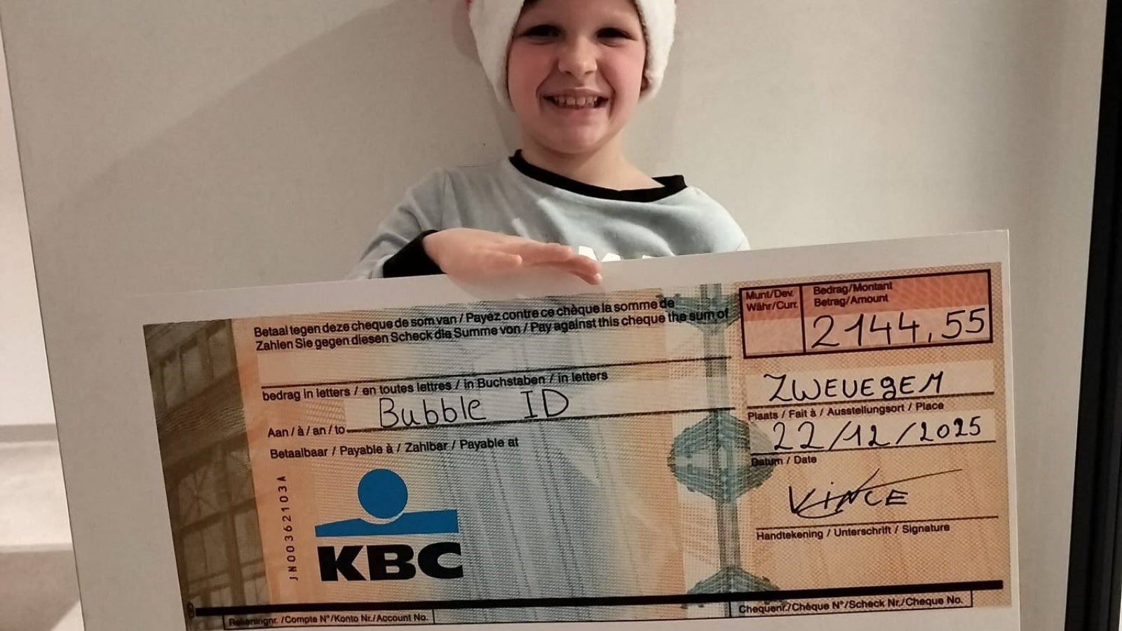 15 Mei 2023 Doctoraatsverdediging Dr Leslie Naesens - Artikel - Bubble ID